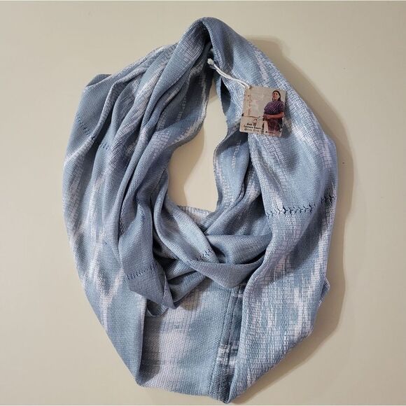 Pixan Light Blue Guatemalan Hand Woven Infinity Scarf - Picture 1 of 16